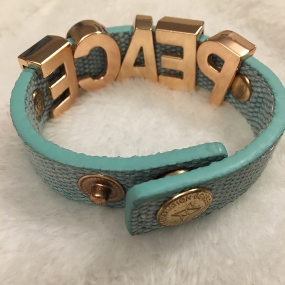 BCBGeneration Peace bracelet - Picture 2 of 3
